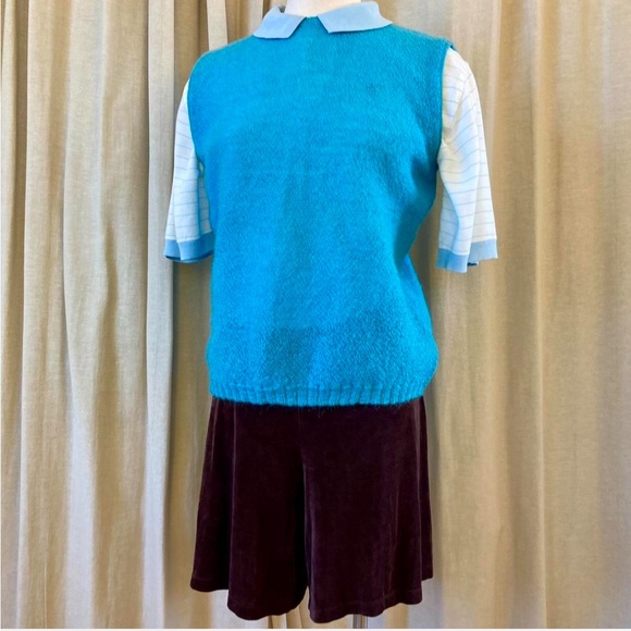 Knit Vest shirt has a boxy silhouette and unique looped knit texture Retro - Picture 3 of 4